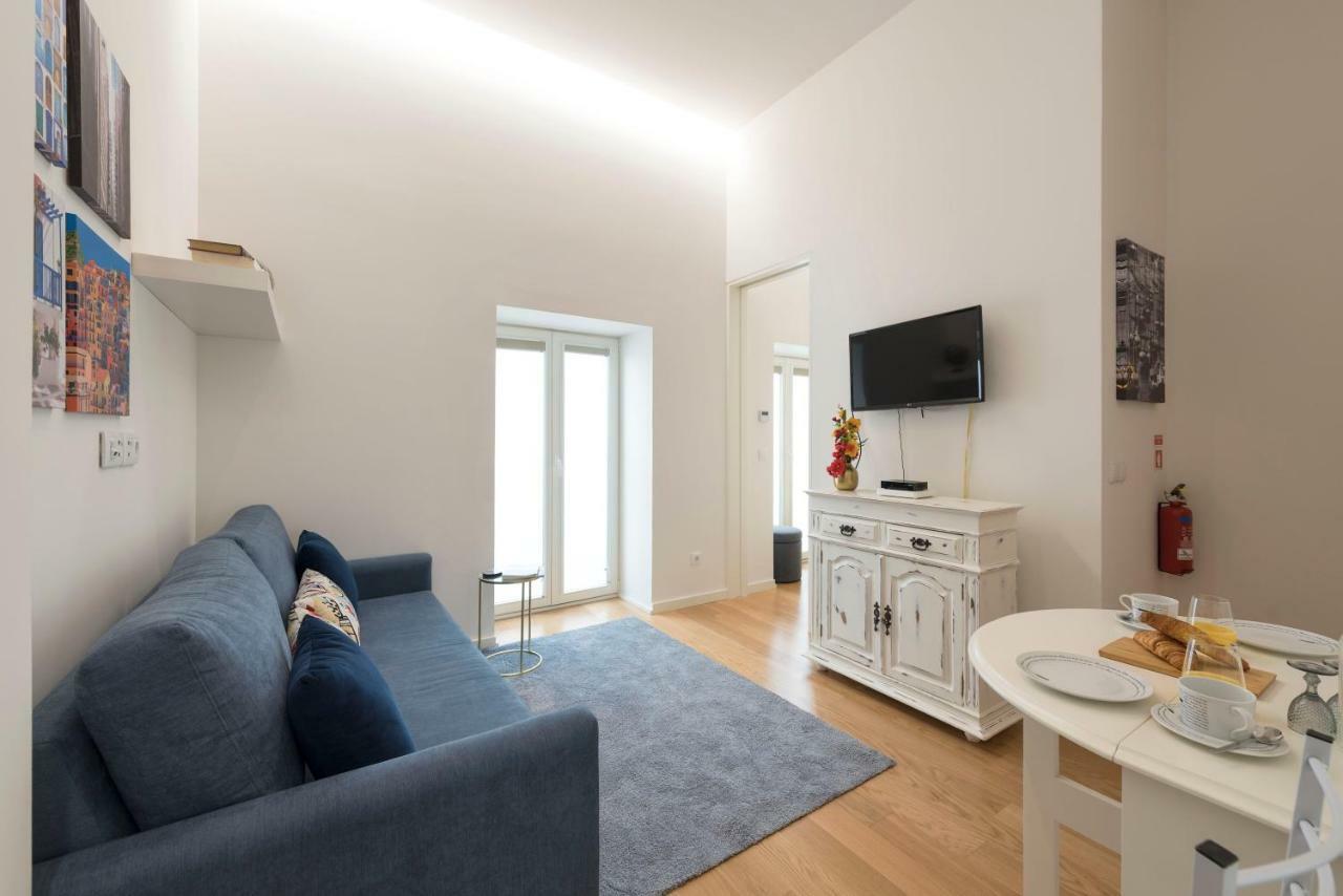 Lovelystay - Majestic Flat In City Center Porto Eksteriør billede