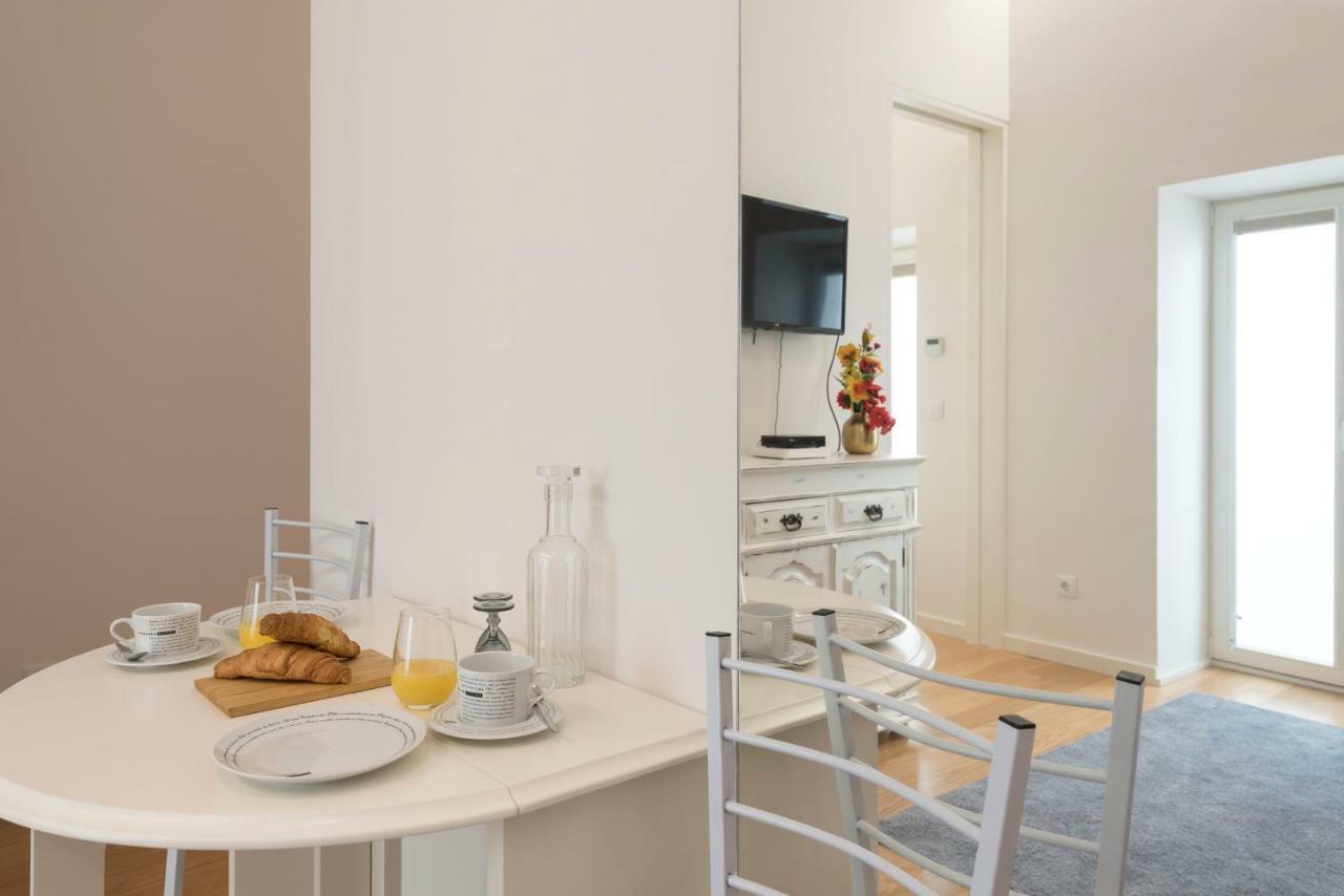 Lovelystay - Majestic Flat In City Center Porto Eksteriør billede